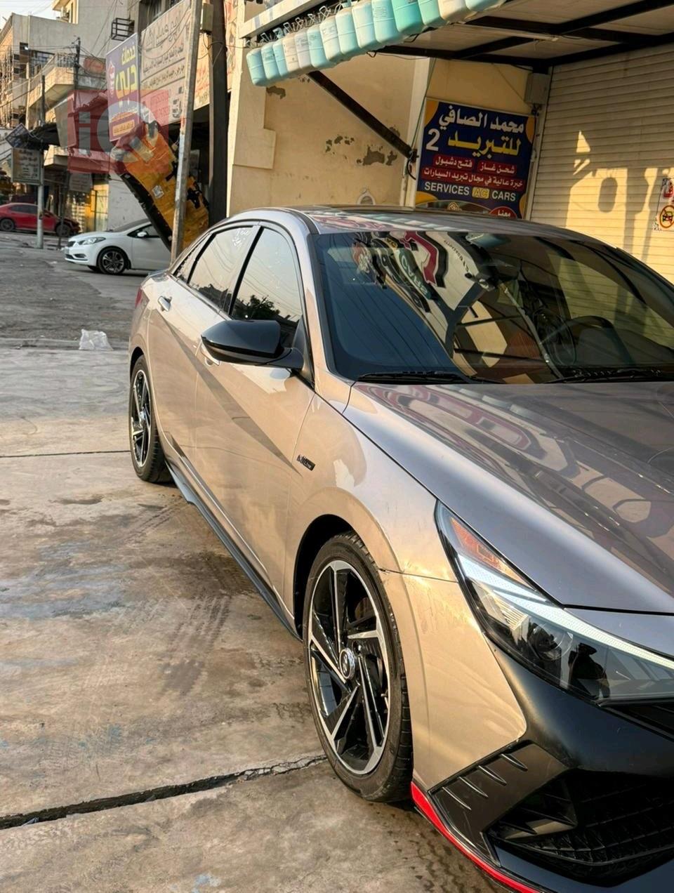 Hyundai Elantra